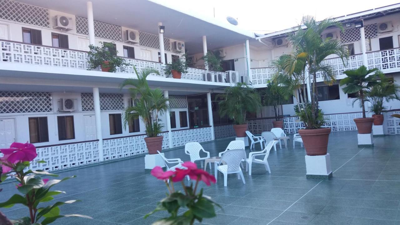 Hotel Royal Plaza Florencia  Bagian luar foto